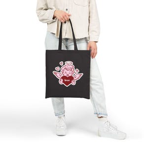 Sac fourre-tout avec chérubin tenant un cœur, illustration d'ange pour la Saint-Valentin, ange de l'amour, aimez-vous, cadeau, mignon, romantique, fête des mères image 7