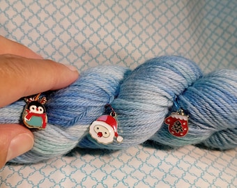 Festive Knitting Gift Set: Stitch Markers, Charms & Supplies for Yarn Enthusiasts