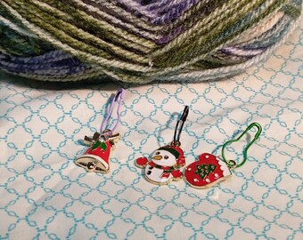 Festive Snowman Stitch Markers Set: Christmas Gift for Knitters, Crocheters & Yarn Enthusiasts