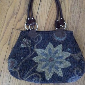 Posey Pocketbook Rug Hooking Pattern