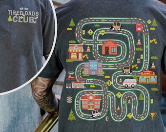 Spielen Sie Autos auf Papas Rücken Vatertagsgeschenk Shirt, Papas Geburtstags-T-Shirt, Spielmatte Rennbahn Shirt für Väter, Müde Dads Club Interaktives T-Shirt