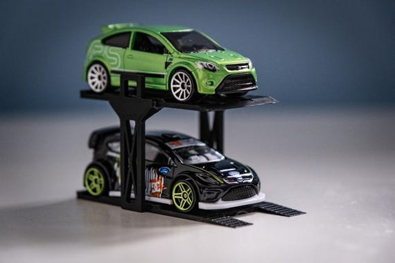 1:64 Scale Diecast Storage Lift