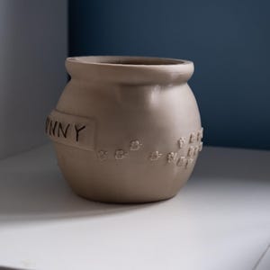 Winnie the Pooh's Honey Pot V2 - Etsy