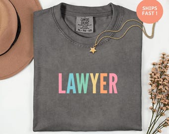 Chemise d'avocat - chemise de l'équipe d'avocats, cadeau pour nouvel avocat, t-shirt de remise des diplômes de la faculté de droit