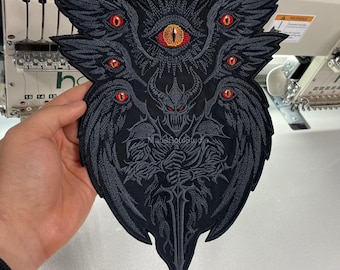 The All-Seeing Demon Knight mit großem gestickten Rückenpatch
