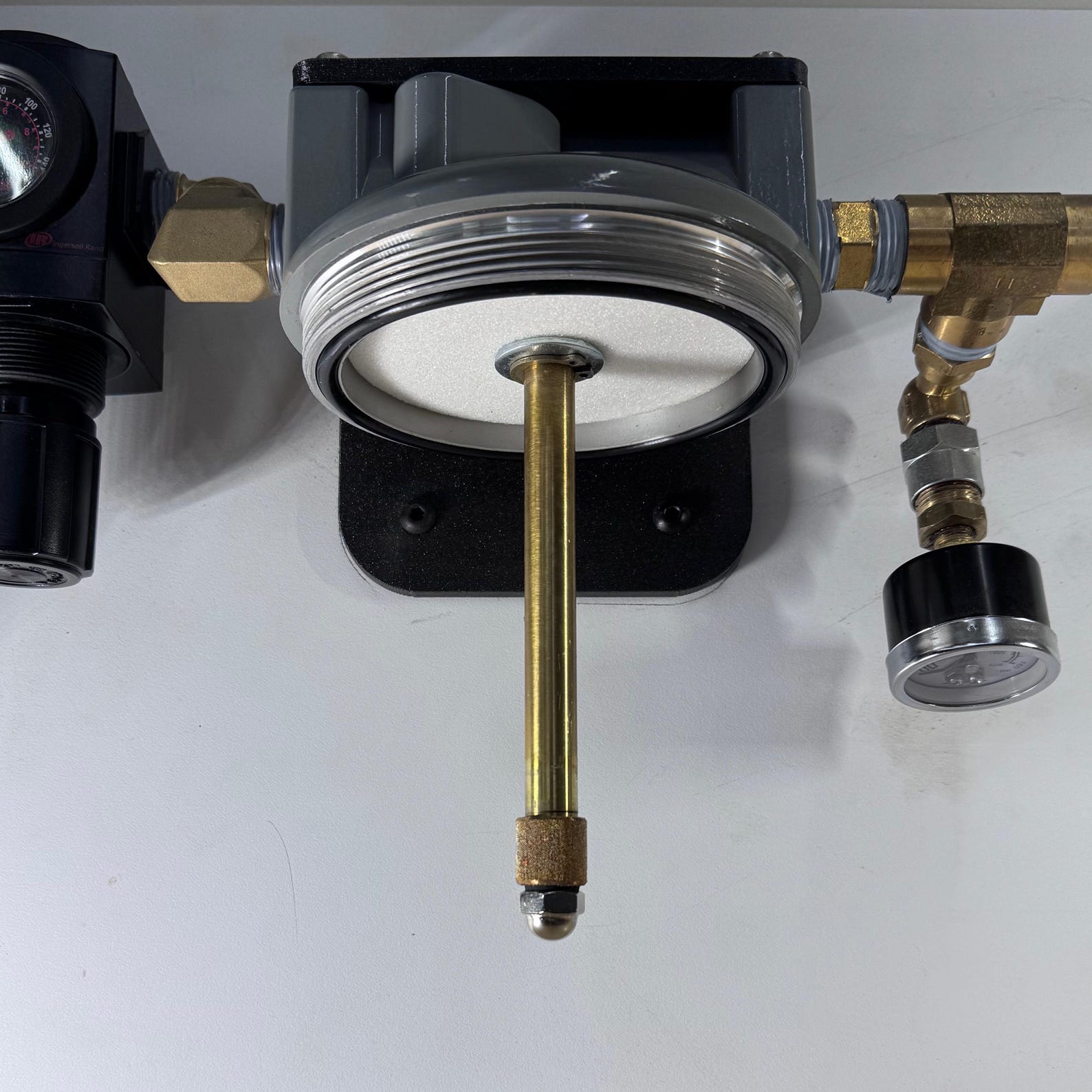 Milton Desiccant Air Dryer Wall Mount Bracket – Compressed Air Filter ...