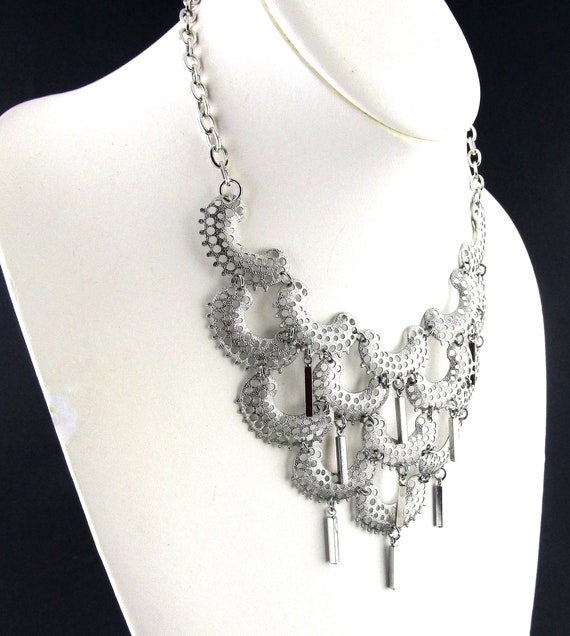 Necklace Silver tone Bib Charisma Sarah Coventry - image 3