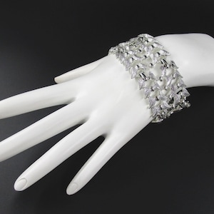 Coro Bracelet Bow Link Wide Silver tone 7 1/2