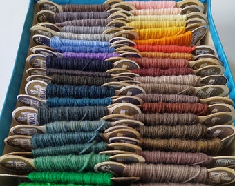 gift BOX visible mending yarn, 40 New Old Stock wool cards, darning thread, 60s Scheepjes Maaswol yarn, vintage haberdashery, slow stitch