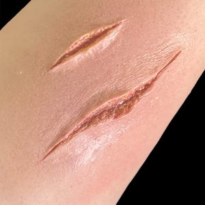 2-Piece Prosthetic Cut Set | Realistic SFX Wound for Halloween, Cosplay & Film