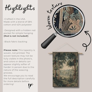 K&ouml;nnte beinhalten: Ein gewebter Wandteppich mit einer Waldszene mit hohen B&auml;umen und einem Pfad. Der Wandteppich ist mit einer versteckten Stangentasche zum Aufh&auml;ngen versehen. Das Bild enth&auml;lt den Text "Highlights" und "woven texture".