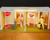 Backrooms Diorama - Modular & Expandable 1/12 Scale Horror Action Figure Display and Liminal Space Room