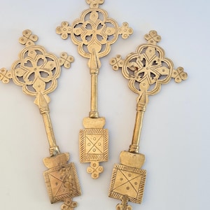 Small Ethiopian Brass Cross – Handcrafted Orthodox Christian Cross, Traditional Religious Decor & Spiritual Gift