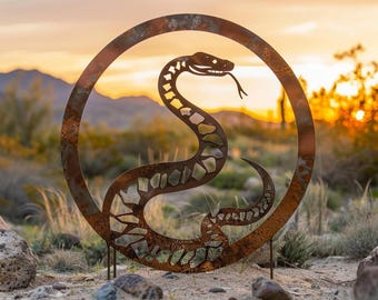 Rustic Rattlesnake Metal Circle Sculpture – Desert Wildlife Garden Art