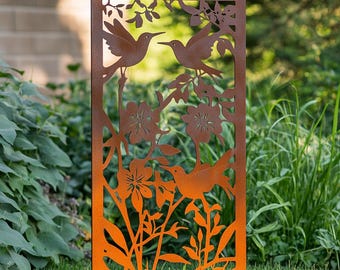 Decorative Metal Garden Panel Screen – Rustic Hummingbird Yard Art