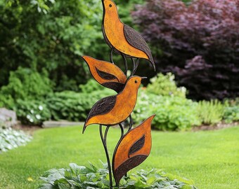 Elegant Bird and Leaf Metal Garden Sculpture - Garden Stake