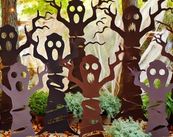 Décorations de jardin en métal avec arbre hanté effrayant