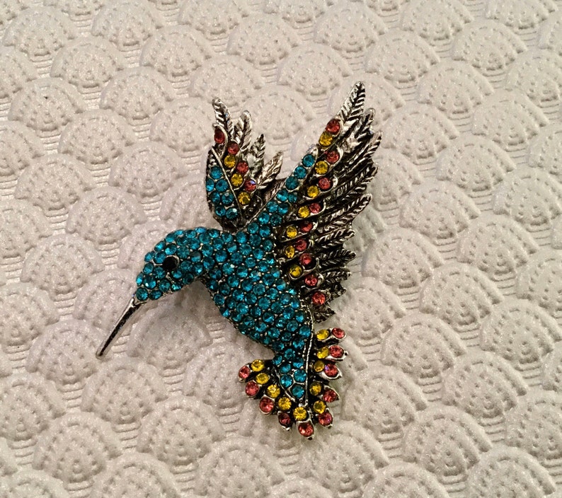 Yellow and Pink Hummingbird Shaped Silver Tone PinBrooch with Rhinestones Blue