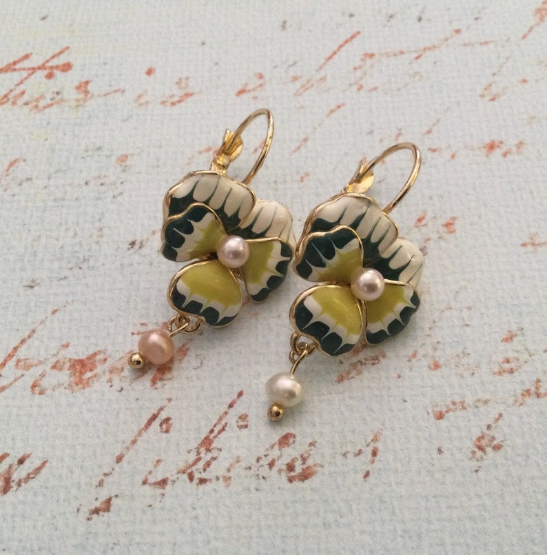 Green White and Gold Flower Shaped Drop Pierced Earrings with Pearls