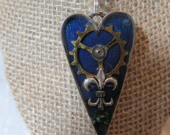 Fleur De Lis Pendant Gear Rose Resin Necklace French Pendant Jewelry Silver Chain Steampunk La Vie En Rose
