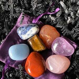 Chakra Crystals 7 Stone Set With Satin Bag