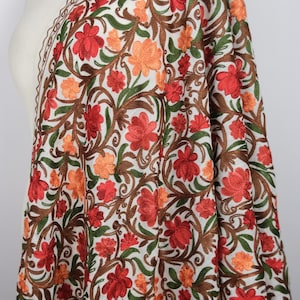 Scialle in lana Kashmiri bianco sporco, ricamo floreale multicolore, elegante stola da donna, stola indiana, regali di compleanno per donne, regali per figlie