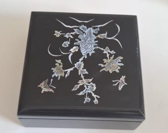 Zwarte lak met ingelegde abaloneschelp Sieraden/snuisterijdoosje