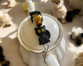 BLACK CATS Teapot Drip-Catcher and Lid Holder (With clasp)   teapot drip catcher, tearoom High Tea, teapot lid holder