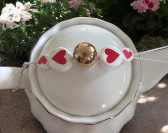 Hearts Teapot Drip Catcher and Lid Holder (With clasp) tearoom High tea drip collector tea leaves tea accessories teapot beads charm teapot