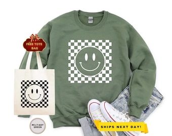 Smiley Face Sweatshirt, Gift for her, Boho Shirt, Retro Shirt Women, Trendy Vintage Hoodie, Happy Face Sweater, Smiley Face Checkered Hoodie