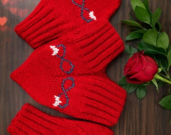 Couple Hand Holding Gloves Romantic Gift
