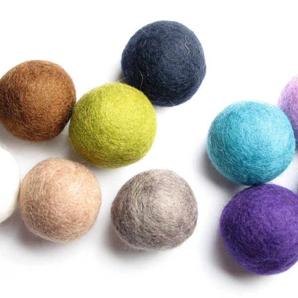 4CM Four Leg Fun - 8PC Assorted Felt Balls