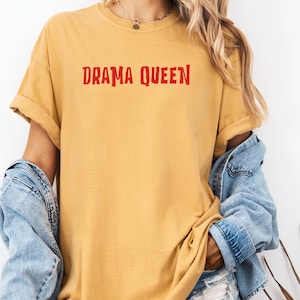 Drama Queen T-shirt, Drama Queen shirt, uniseks T-shirt, Drama Queen cadeau, zelfgedefinieerd shirt, grappig shirt. Cadeau voor haar en hem. Casual outfit