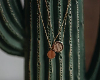 MOM minimalist necklace