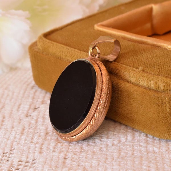 Antique Victorian Oval Locket Pendant, Gold Filled Black Cabochon, 1880s-1900s Mourning Style Jewelry, Photo Locket Necklace