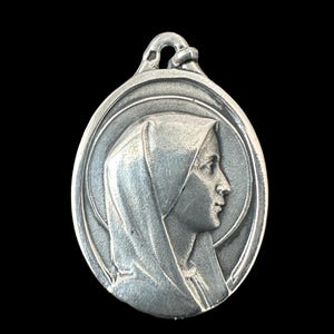 Vintage Silver Religious Medal – Lourdes 1956 – Virgin Mary Profile – Catholic Keepsake for Mother