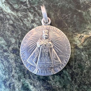 TAIRAC French religious Silver Plated Metal Infant Jesus of Prague Medal, religious pendant, communion Gift