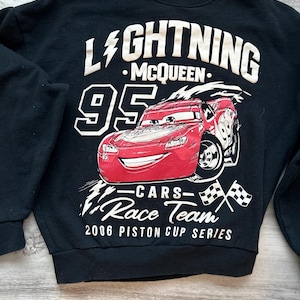 Sudadera negra de cuello redondo Rayo McQueen de Disney Pixar Cars (talla XS) imagen 1