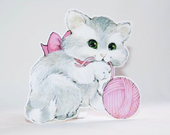 Smokey Cat 4" Vintage DieCut | Yarn (1 size available: 4 inch )