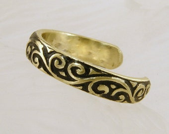 Copper or Brass Swirl Pattern Toe Ring or Finger Ring, Made to Order, Custom Size