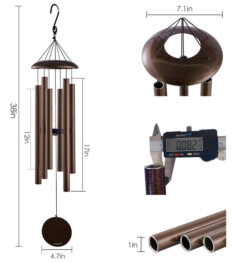 K&ouml;nnte beinhalten: Ein bronzefarbenes Windspiel mit sechs zylindrischen R&ouml;hren, einer kreisf&ouml;rmigen oberen Plattform und einem runden Windf&auml;nger. Die Gesamtl&auml;nge betr&auml;gt 38 Zoll, mit einem oberen Durchmesser von 7,1 Zoll, 1 Zoll Rohrdurchmesser und 4,7 Zoll.
