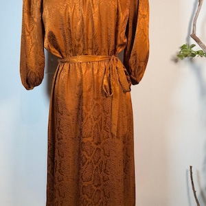 chinese dress ladies Long Sleeve Pleated Snake Skin Dress