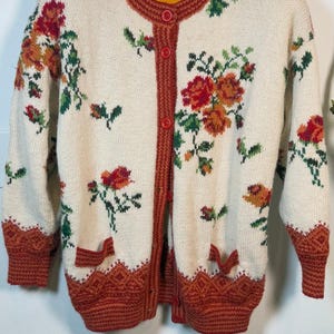 Vintage Alpaca cardigan | Vintage Alpaca Wool Sweater | Fitted Sweater | Vintage 90s Knit Floral Cardigan | Perfect Gifts For Her