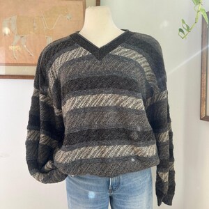 VINTAGE V-NECK Striped SWEATER For Women | Cozy Textured Knit Pullover |  V Neck Fitted Pullover Sweater | 80s Handmade Sweater | Gifts