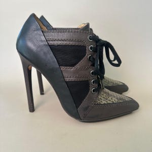 Vintage L.A.M.B. Pump Heels Women&#39;s Size 7.5 Black Leather Snakeskin Lace Up | Women Shoes | Gift For Mom | Gift For Her | Elegant Shoes