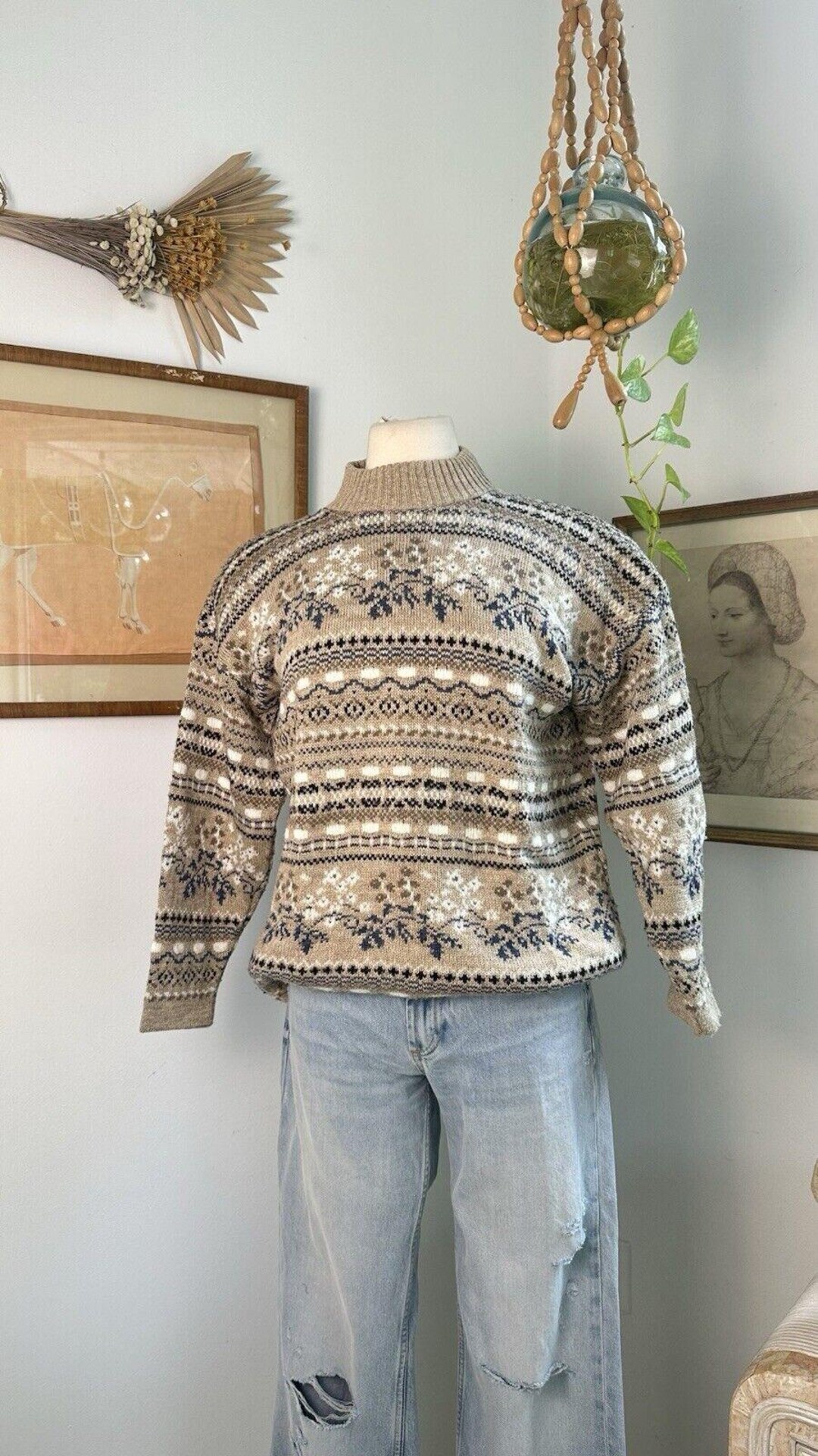 Solveig – Warm Sweater with Classic Winter Details