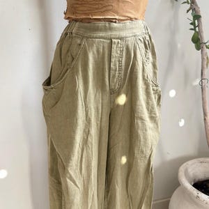 Free People Sage Green Linen Wide Leg Pants Size M Boho Relaxed Pocket Trousers image 2
