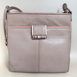 Vintage Graue Leder Umhängetasche - Funktionelle Taschen | Stil Geldbörse | Verstellbarer Gurt | Reisetasche | Retro Geldbörse | Kapseltasche