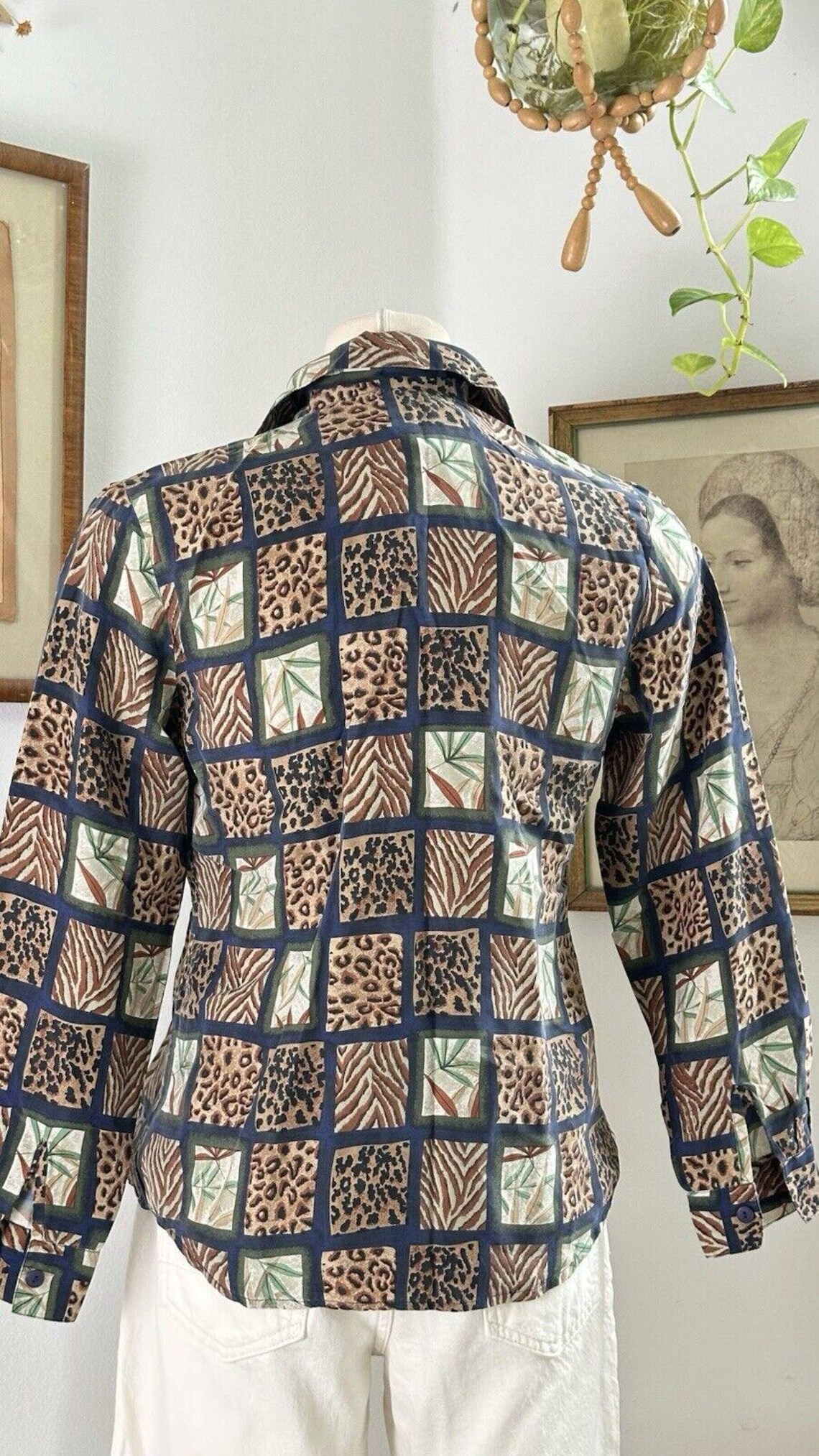 Vintage Silk Animal Print Blouse: 80s Retro Shirt, foto 4 di 5