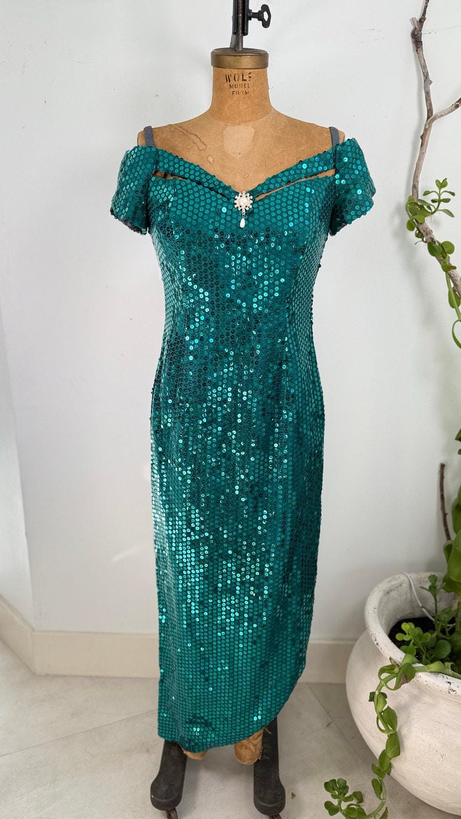 オレグカッシーニ　oleg cassini ドレス Oleg Cassini® Wedding Dress, Dresses, Crystal, Perfume